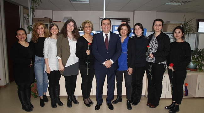 Kadın Çalışanlara 8 Mart Jesti