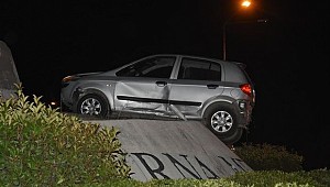 Otomobil Smyrna Anıtı'na çıktı