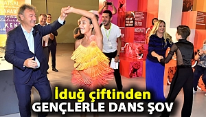 İduğ çiftinden gençlerle dans şov
