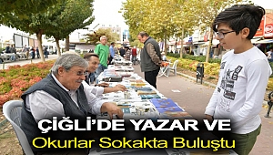Çiğli’de Yazar ve Okurlar Sokakta Buluştu