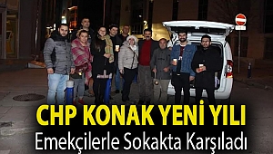 CHP Konak Yeni Yılı Emekçilerle Sokakta Karşıladı