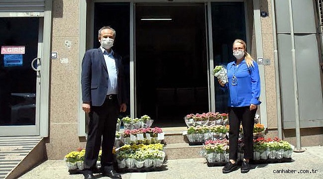 İZTO’dan Sığınma Evlerindeki Annelere Özel Kutlama