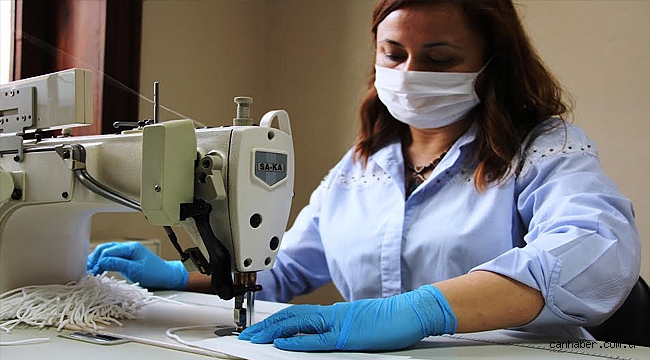 Ödemiş’te gönüllülerden büyük destek... Günde 2 bin maske dikiyorlar