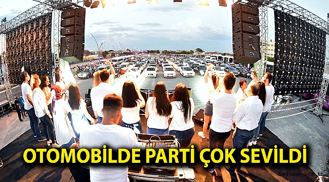 Otomobilde parti çok sevildi
