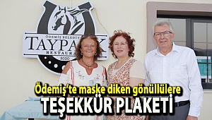 Ödemiş’te maske diken gönüllülere teşekkür plaketi