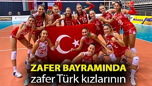 Zafer bayramında zafer Türk kızlarının