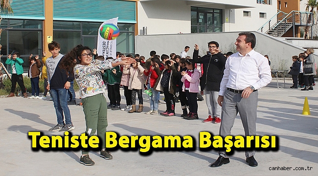 Teniste Bergama Başarısı