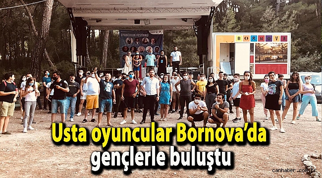 Usta oyuncular Bornova’da gençlerle buluştu