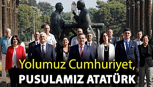 Yolumuz Cumhuriyet, Pusulamız Atatürk