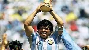 Efsane futbolcu Maradona öldü