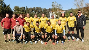 FOÇA BELEDİYESPOR MASTERLER SMYRNA MASTERLER GOL DÜELLOSU 7 -4