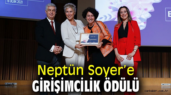 Neptün Soyer’e ödül!