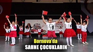 Bornova'da sahne çocukların