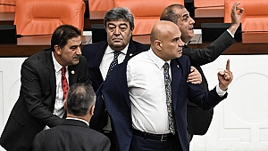 TBMM'de '3 dakika' tartışması: İlk görevinizde muhalefetin sesini kısmaya çalışıyorsunuz