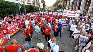 İzmir'de CHP önderliğinde zamlara karşı miting