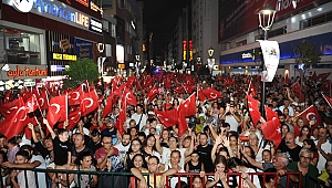 30 Ağustos Zafer Bayramı’nda Karşıyaka, gelincik tarlasına döndü