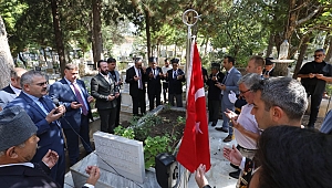 Menderes'te 30 Ağustos'ta Şehitler Unutulmadı