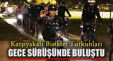 Karşıyakalı Bisiklet Tutkunları Gece Sürüşünde Buluştu