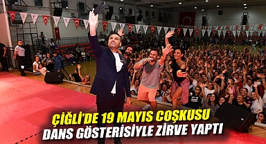Çiğli’de 19 Mayıs coşkusu dans gösterisiyle zirve yaptı