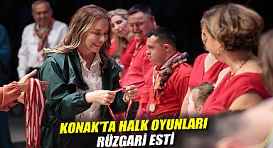 Konak'ta halk oyunları rüzgarı esti