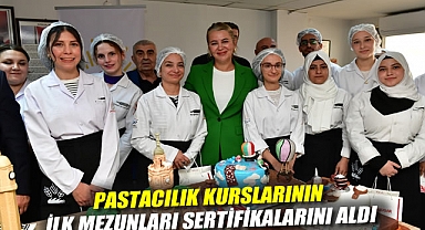 Çiğli'de İstihdama Tatlı Dokunuş: Pastacılık Kurslarının İlk Mezunları Sertifikalarını Aldı