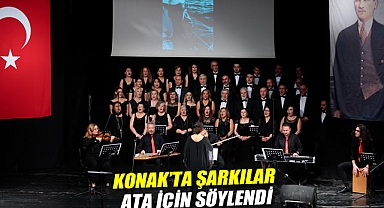 Konak'ta şarkılar Ata için söylendi
