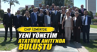 CHP İzmir'de Yeni Yönetim Atatürk Anıtı'nda Buluştu